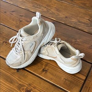 Avia Cream Athletic Shoes